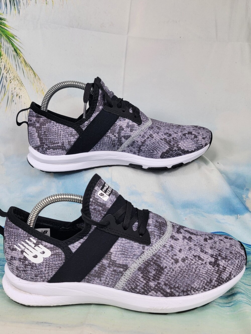 New Balance FuelCore Nergize Womens 7.5 - Picture 2 of 9